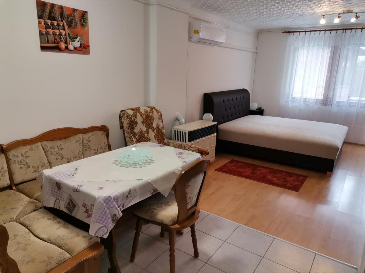 Aida Apartman Harkany Ngoại thất bức ảnh